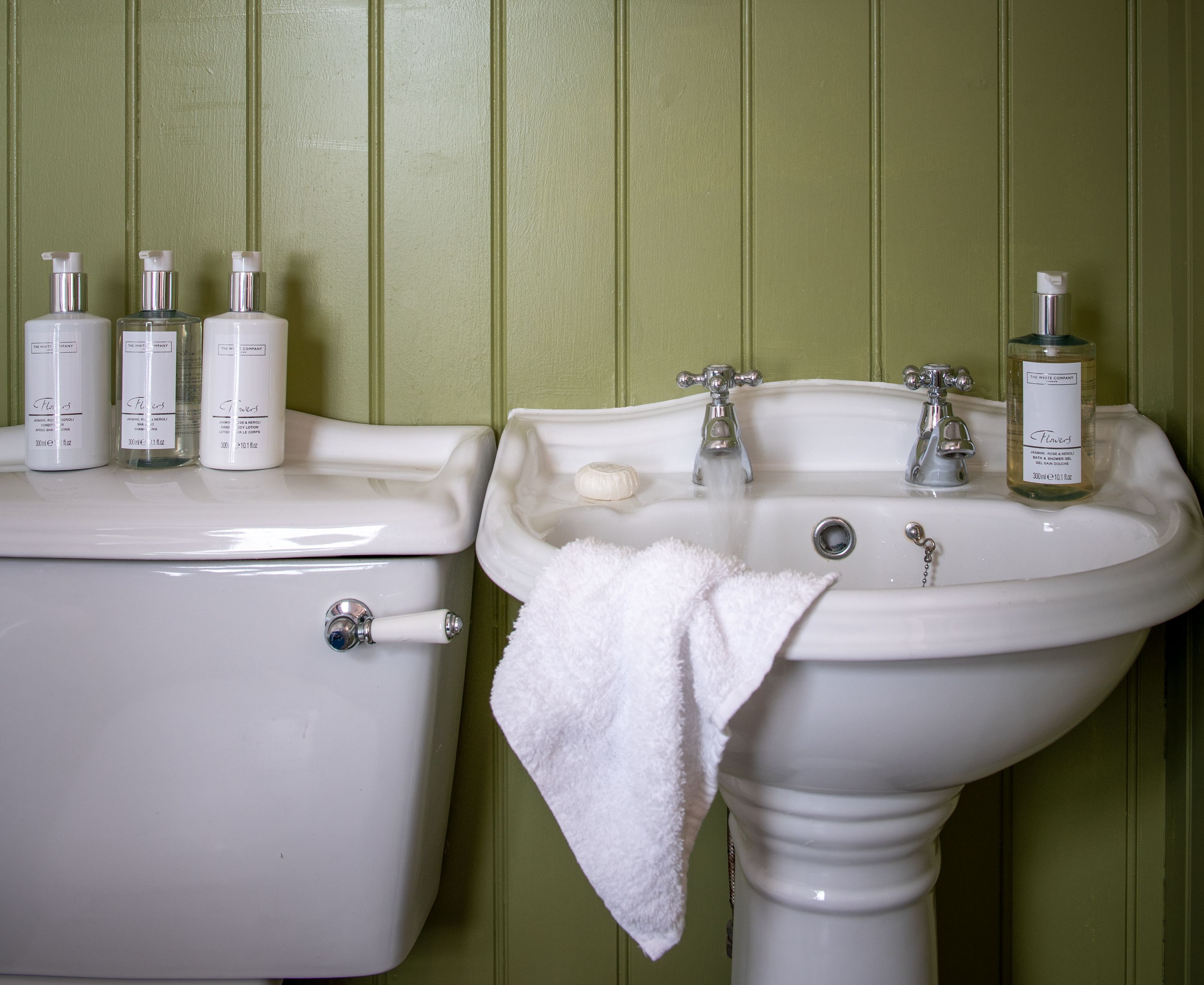 classic bedroom ensuite