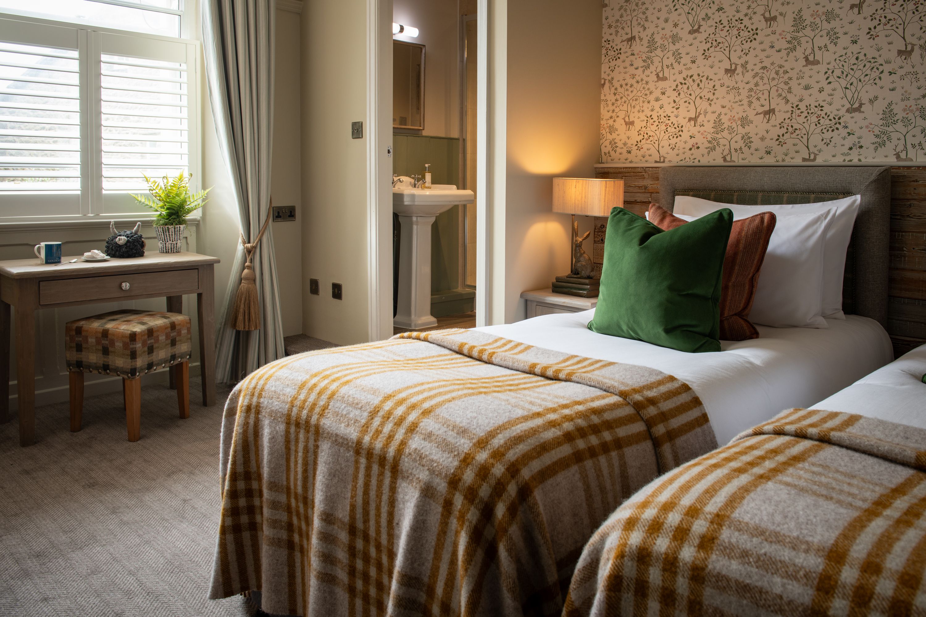 twin bedroom